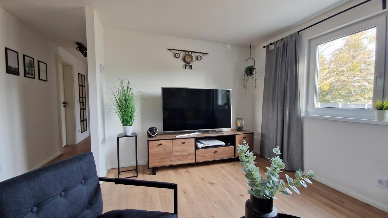 Ferienhaus Seeoase - 70Qm - Kamin -Terrassen - Parkplatz - Badestelle Fusslaeufig Joachimsthal Ngoại thất bức ảnh